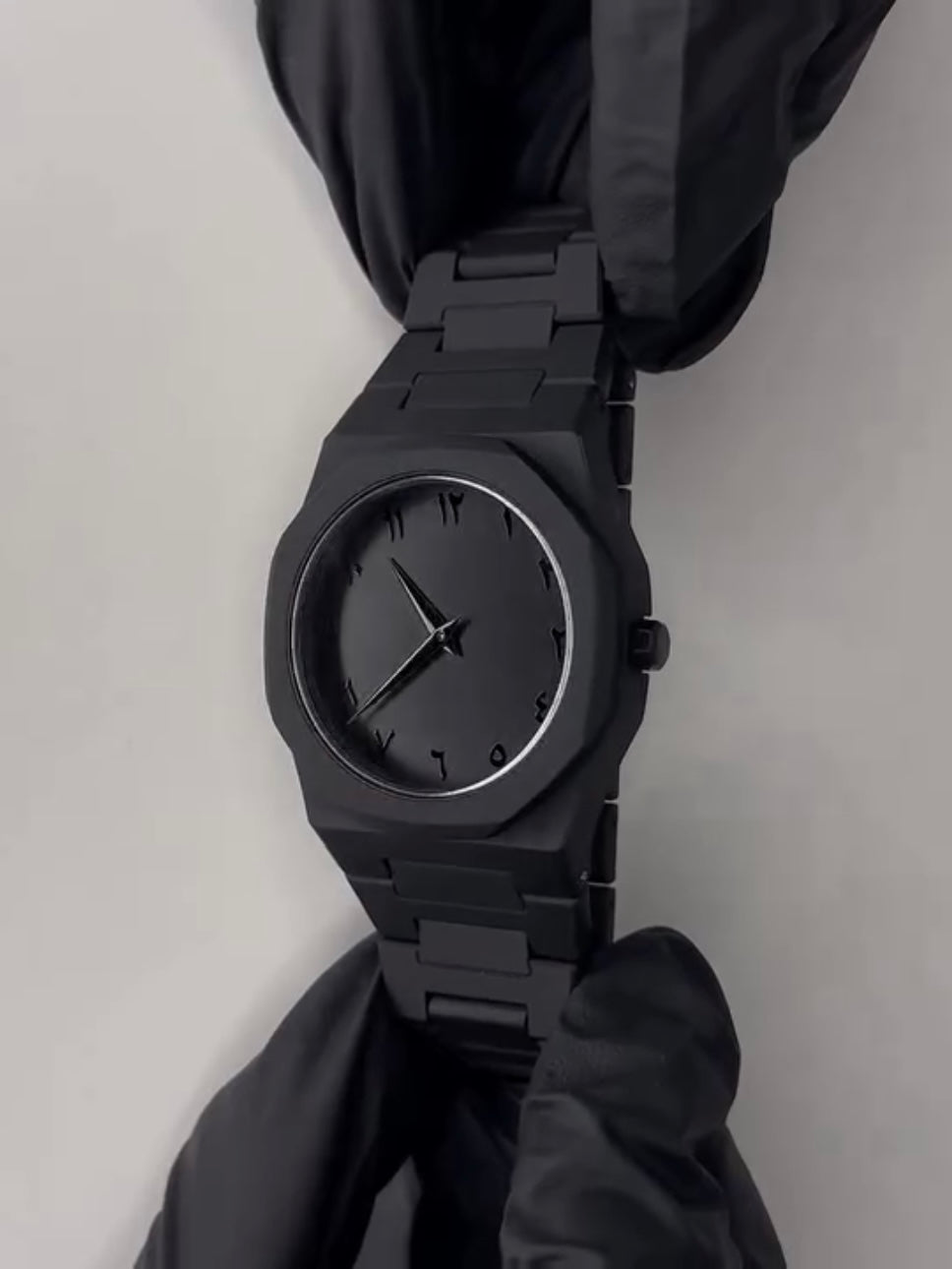 Luxury Black Stainless Steel Men's Watch – Minimalist Analog Fashion Wristwatch